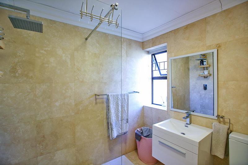 4 Bedroom Property for Sale in Bloubergstrand Western Cape